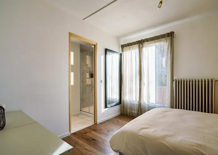 The Golden White, Annecy